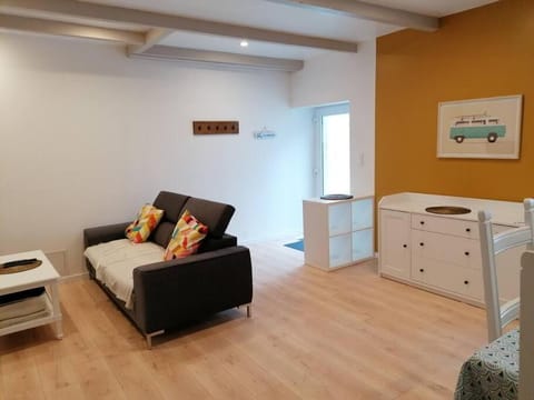 Maison centre bourg, 6 pers, 5 minutes de la plage House in Plomeur