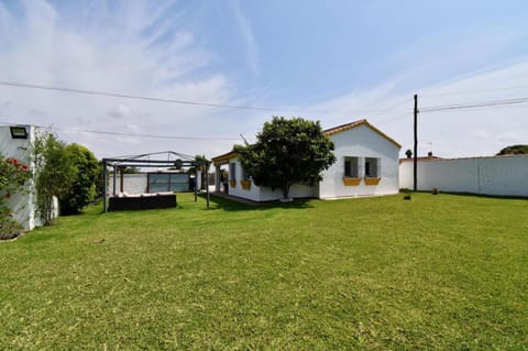 Chalet La Alberca House in Chiclana de la Frontera