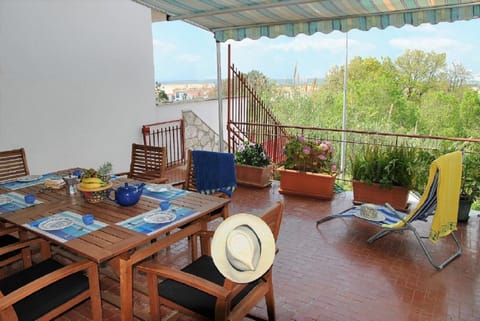 Angenehmes Haus in Sperlonga mit privatem Parkplatz House in Sperlonga