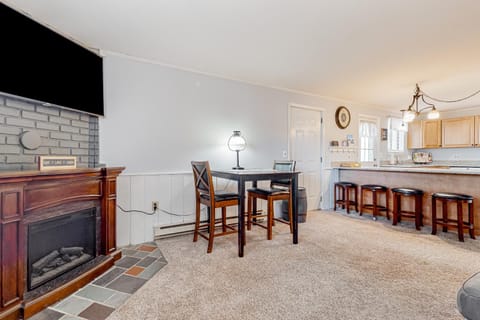 Downtown Beauty - Unit 1 Condo in North Conway