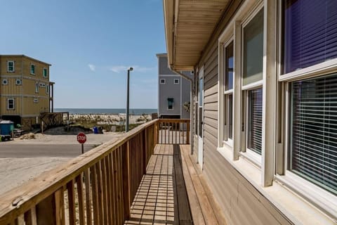Anchor Haven Ocean Views Maison in Oak Island