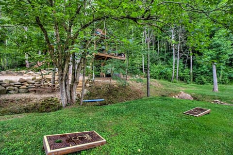 Lindsey Creek Hideaway House in Pittman Center