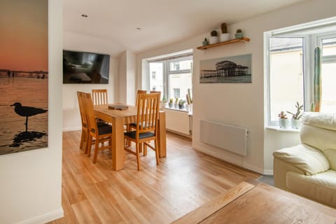 TV and multimedia, Dining area