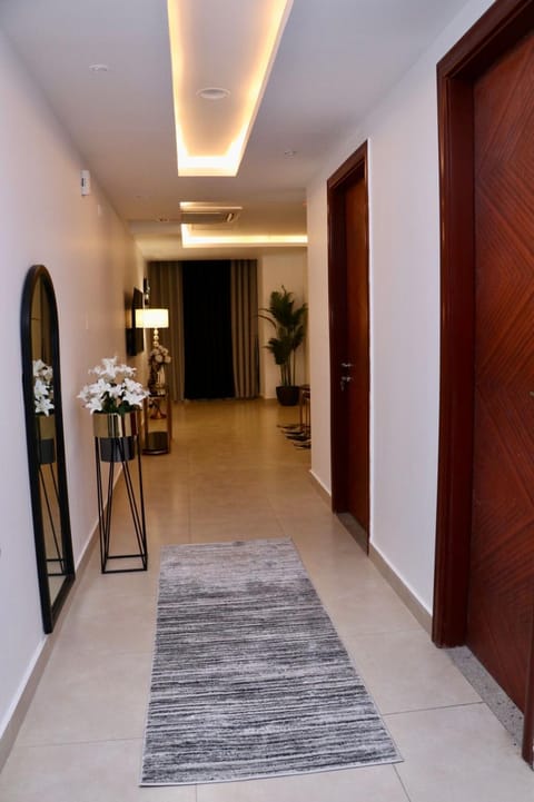 Gold Crest Luxurious Apartment in Lahore Condo in Lahore