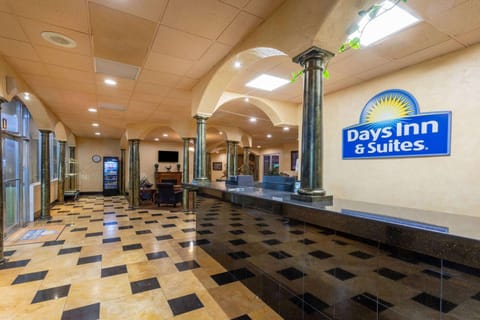 Days Inn & Suites by Wyndham Clovis Motel in Clovis