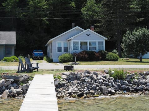 The Bright And Breezy - Lakefront With Spa! House in Crystal Lake