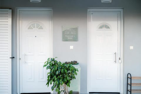 Property building, Facade/entrance