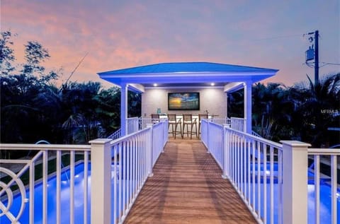 Slice of Paradise managed by Beach Retreats House in Holmes Beach