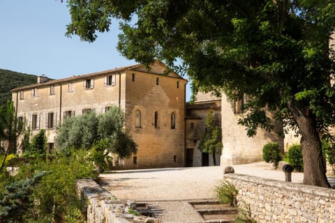 Property building, Garden, Landmark view