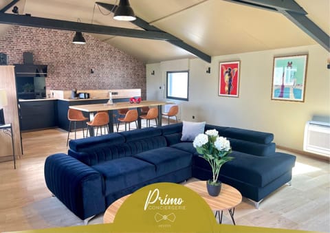 TV and multimedia, Kitchen or kitchenette, Living room, Seating area, Dining area, minibar, pet friendly