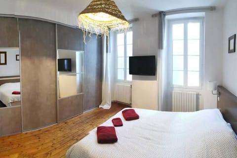 Agréable maison de ville, de 1 à 6 personnes, à 5 min à pied du centre ville de Cognac Casa de campo (Villa) in Cognac