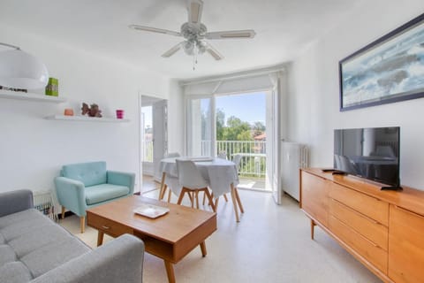 Bright 60m near the beach Apartment in Sanary-sur-Mer