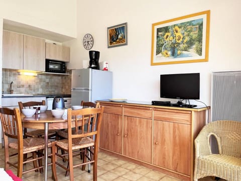 Duplex calme 4 pers, parking privé, à deux pas de la plage - Le Lavandou - FR-1-251-500 Apartment in Le Lavandou