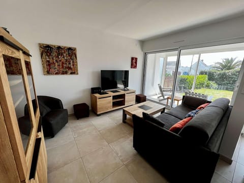 Appartement Quiberon, 3 pièces, 6 personnes - FR-1-478-252 Condo in Quiberon