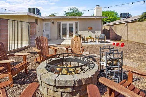 Western House Close to Suns Arena with Private Pool & Fire Pit Casa in Tempe
