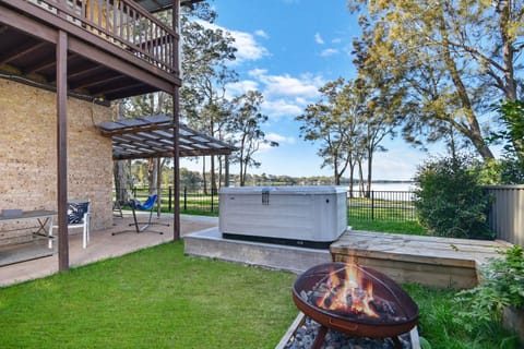 Parkway Lakehouse House in Central Coast