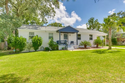 Pet-Friendly Pensacola Home with Sunny Backyard! House in Pensacola