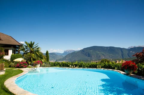 Mountain view, Pool view, Swimming pool