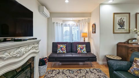 Sq Sequim Sunrise Apartment House in Sequim