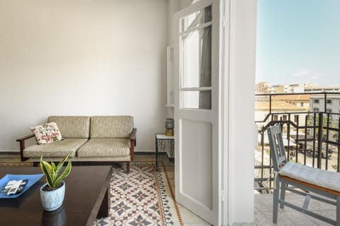 Vintage Charm 1BR Apt with City View Balcony by Sea N' Rent Apartment in Haifa