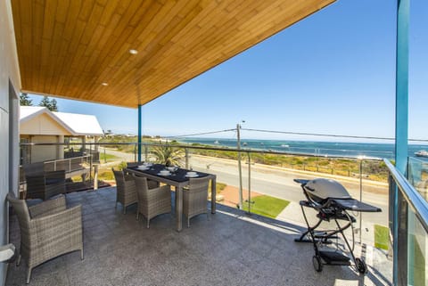 Ocean Sunset - Luxury Apartment with Ocean Views Casa in Lancelin