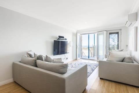 Oceans Waves - Luxury Apartment with ocean views House in Lancelin