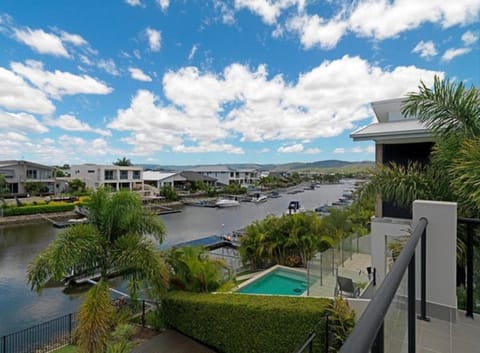 Luxury Mansion Gold Coast Moradia in Oxenford
