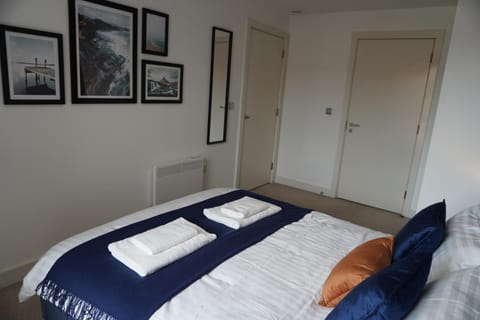 Your Perfect Business Suite, 2 beds 2 bathrooms Apartment, Free Parking, Monthly Stays, Business, Contractors Eigentumswohnung in Hemel Hempstead