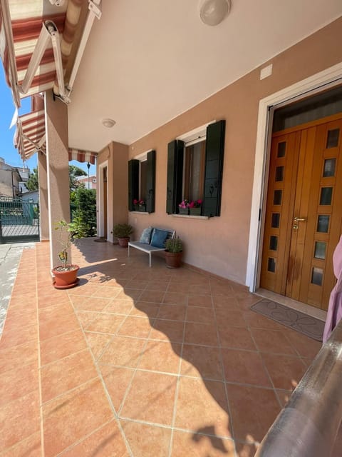 Property building, View (from property/room), Balcony/Terrace, Balcony/Terrace