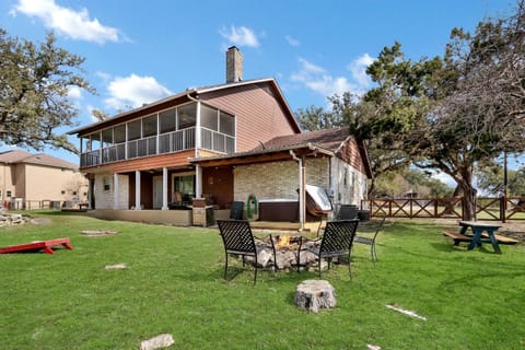 Lakeside Overlook Maison in Spring Branch