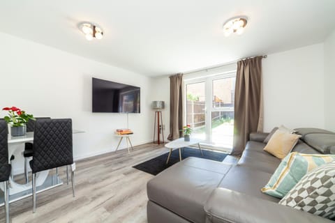 Bright 2 BDR house wgarden & parking, Greenwich Apartamento in London Borough of Lewisham