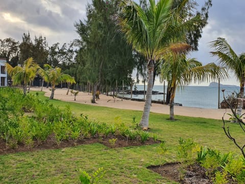 Beach Front Holiday apartment Apartment in Rivière du Rempart District, Mauritius