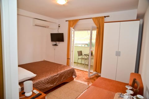 TV and multimedia, Coffee/tea facilities, Balcony/Terrace