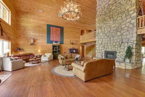 Fraziers Bottom Cabin on 800 Acres of Land with Lake House in Ohio