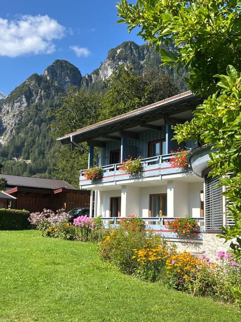 Property building, Day, Natural landscape, Garden, Garden view, Mountain view