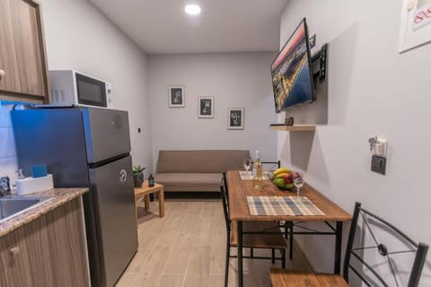 Aurora Apartments - Room 2 Condo in Marmari