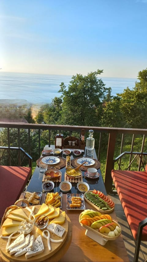 Natural landscape, Balcony/Terrace, Food, Breakfast, Drinks