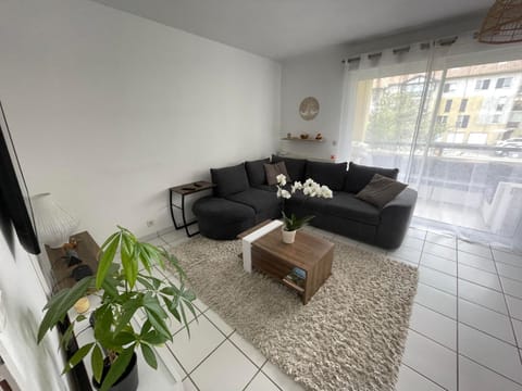 Appartement T3 à Bayonne avec terrasse de 14 m2 Condo in Bayonne