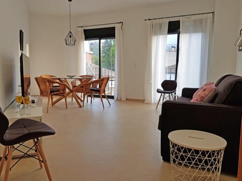 Sunny apartment great for Cycling, 300mb wifi Wohnung in Jalón