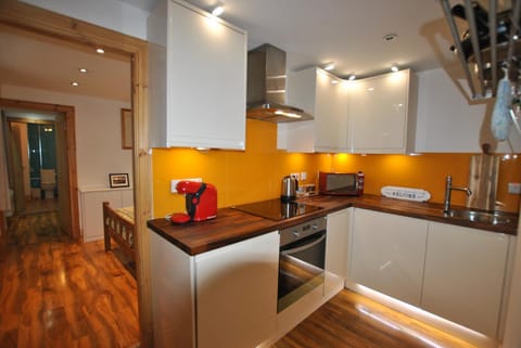 Watersedge Apartment- cosy home by the sea Condo in Anstruther