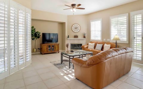INDIO - WALKING DISTANCE to COACHELLA AND STAGECOACH CONCERT FESTIVALS Casa in Indio