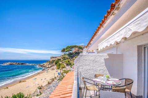 Natural landscape, View (from property/room), Balcony/Terrace, Beach, Sea view