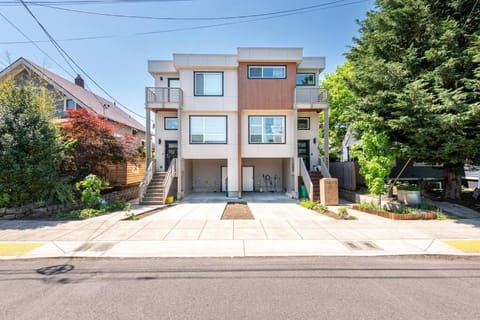 Property building, Neighbourhood, Street view