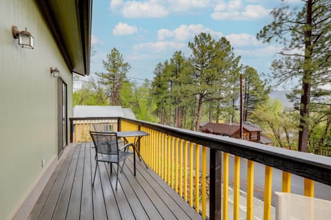 Spacious Flagstaff Vacation Rental - 1 Mi to Dtwn House in Flagstaff