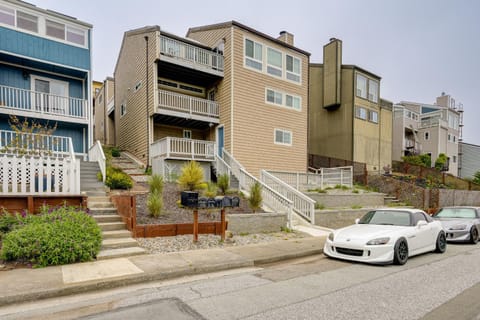 Efficiently Equipped Pacifica Apt - 1 Mi to Beach! Condominio in Daly City