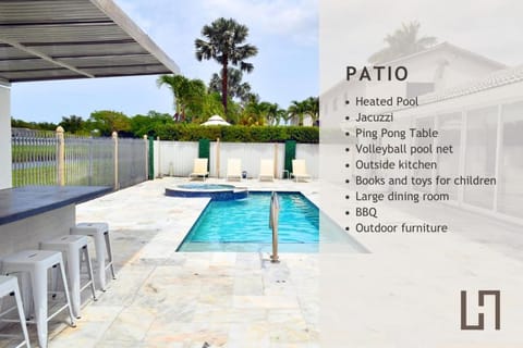 Patio, Day, Swimming pool, sunbed