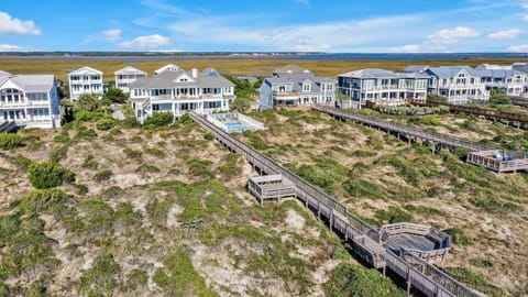 Our American Dream Maison in Caswell Beach