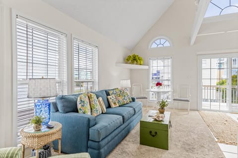 Barefoot Cottage House in Atlantic Beach