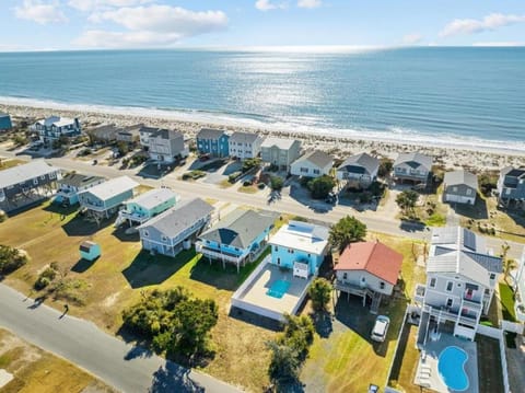 Hazel House in Oak Island