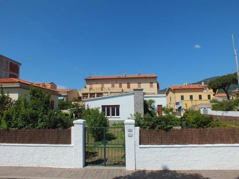 Unterkunft PRÄCHTIGE VILLA IN ERSTER REIHE House in Campo nell'Elba